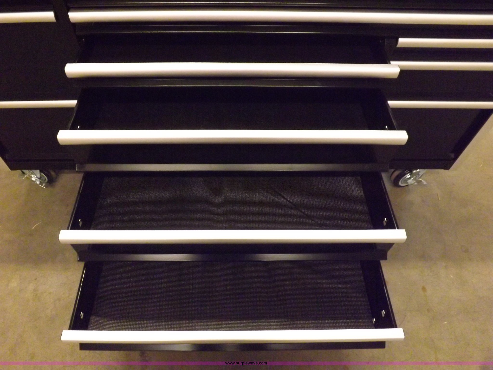 Montezuma Mfg. MZBK7217MZ 14 drawer rolling tool in Montezuma