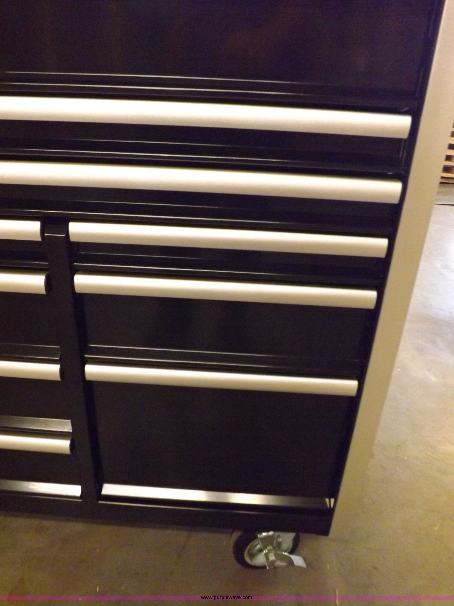 Montezuma Mfg. MZBK7217MZ 14 drawer rolling tool in Montezuma