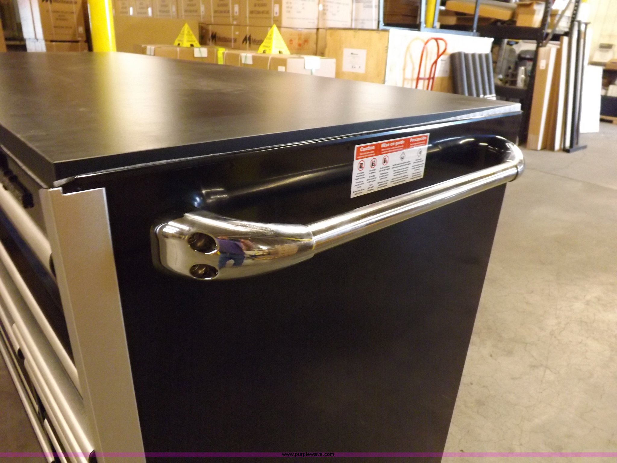 Montezuma Mfg. MZBK7217MZ 14 drawer rolling tool in Montezuma