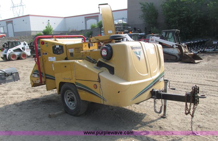 image for item I3945 2009 Vermeer BC1000XL brush chipper