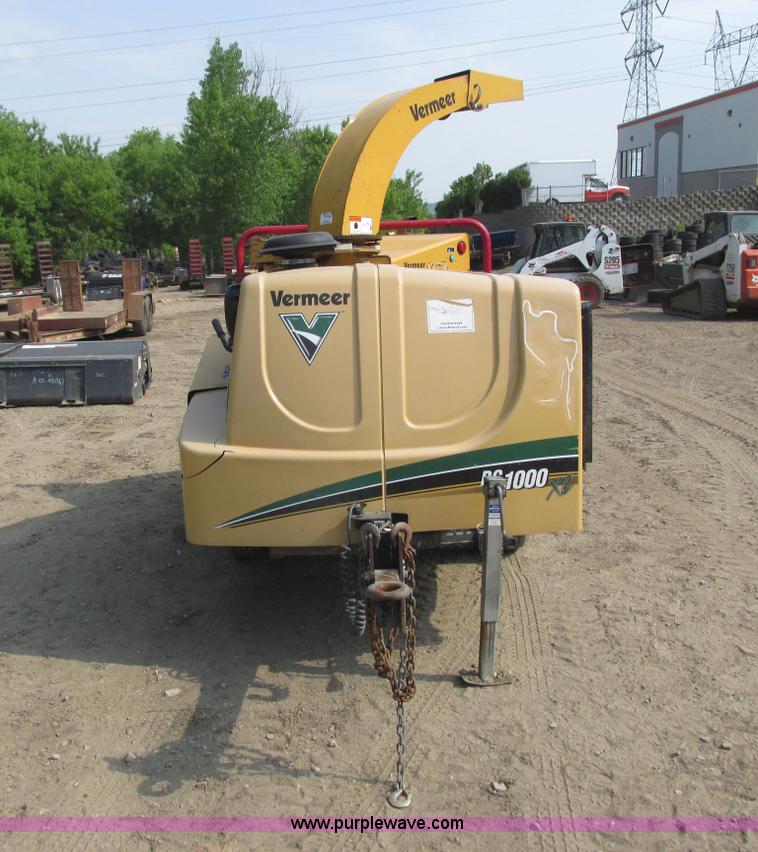 image for item I3945 2009 Vermeer BC1000XL brush chipper