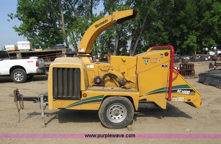 image for item I3945 2009 Vermeer BC1000XL brush chipper