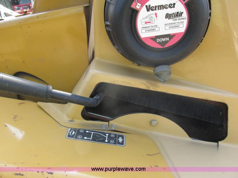 image for item I3945 2009 Vermeer BC1000XL brush chipper