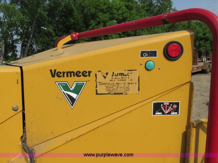 image for item I3945 2009 Vermeer BC1000XL brush chipper