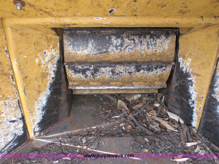 image for item I3945 2009 Vermeer BC1000XL brush chipper