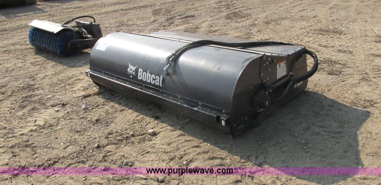 image for item I3948 2011 Bobcat 84 sweeper skid steer attachment
