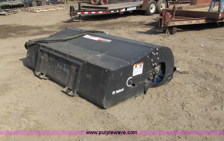 image for item I3948 2011 Bobcat 84 sweeper skid steer attachment