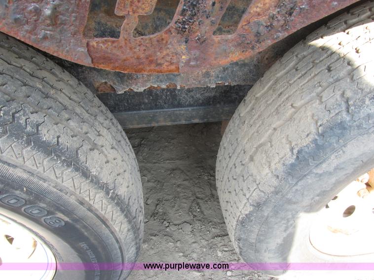 image for item I3950 2005 Big Tow BE-5 tandem axle trailer