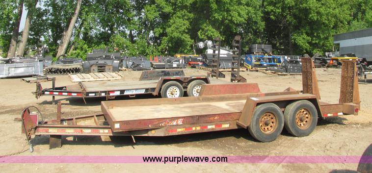image for item I3951 2000 Towmaster T-10 tandem axle trailer