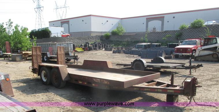 image for item I3951 2000 Towmaster T-10 tandem axle trailer