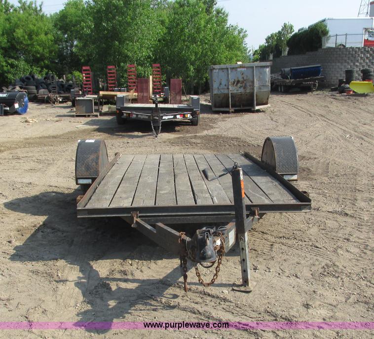 image for item I3952 2002 Cronkhite 510E tilt deck trailer