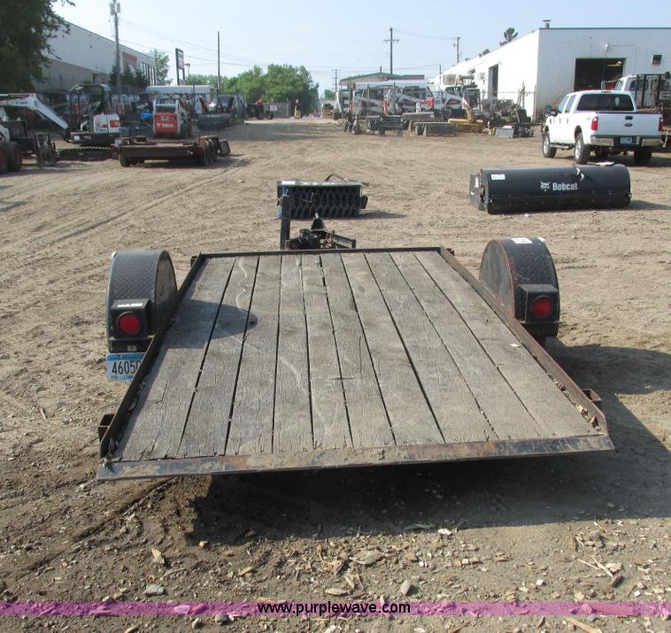 image for item I3952 2002 Cronkhite 510E tilt deck trailer