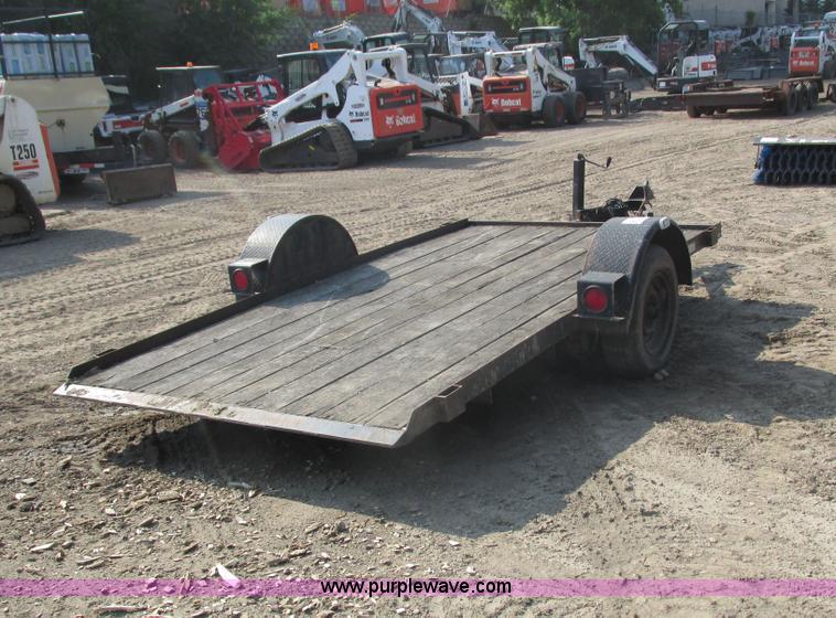 image for item I3952 2002 Cronkhite 510E tilt deck trailer