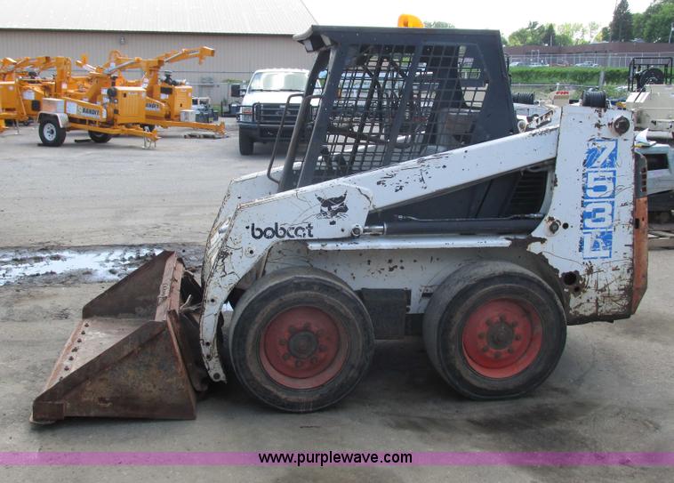 image for item I3954 1994 Bobcat 753L skid steer