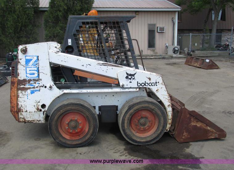 image for item I3954 1994 Bobcat 753L skid steer