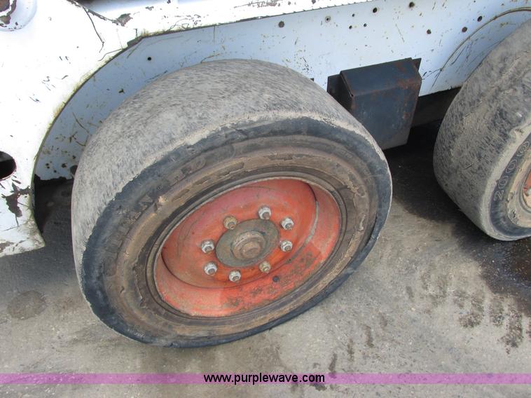 image for item I3954 1994 Bobcat 753L skid steer