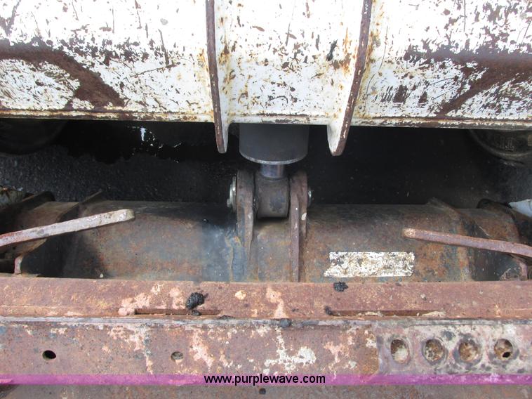 image for item I3954 1994 Bobcat 753L skid steer