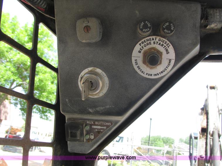 image for item I3954 1994 Bobcat 753L skid steer