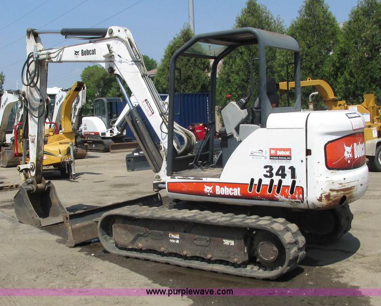 image for item I3955 2005 Bobcat 341G compact excavator