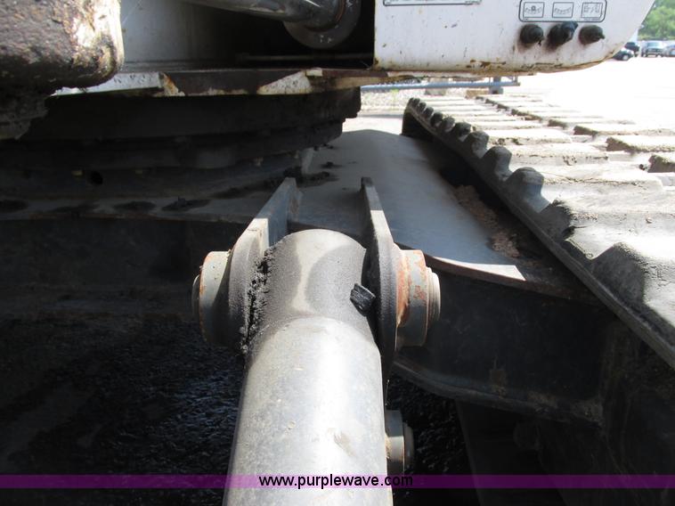 image for item I3955 2005 Bobcat 341G compact excavator