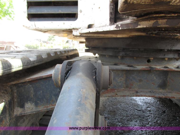 image for item I3955 2005 Bobcat 341G compact excavator