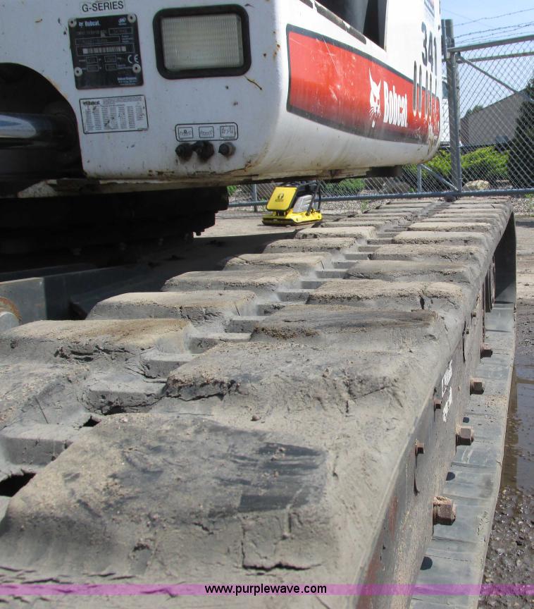 image for item I3955 2005 Bobcat 341G compact excavator