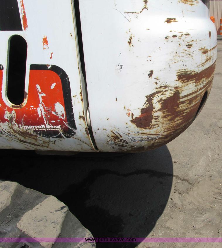 image for item I3955 2005 Bobcat 341G compact excavator