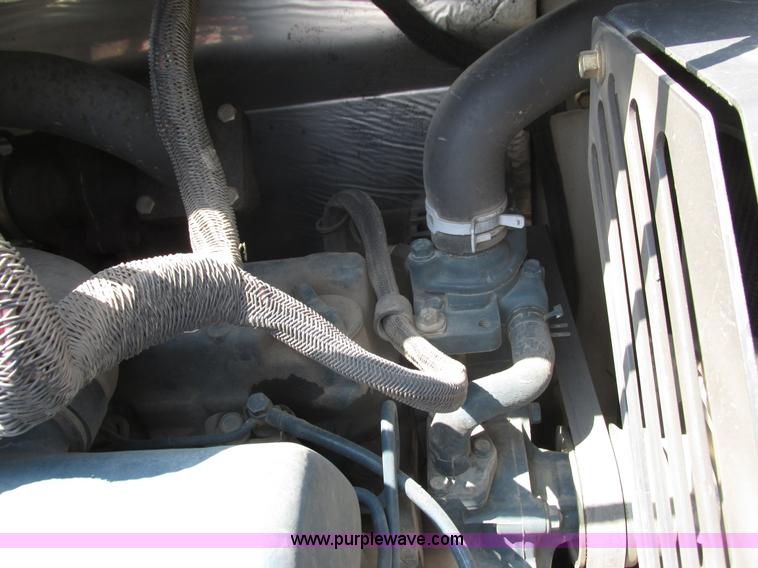 image for item I3955 2005 Bobcat 341G compact excavator