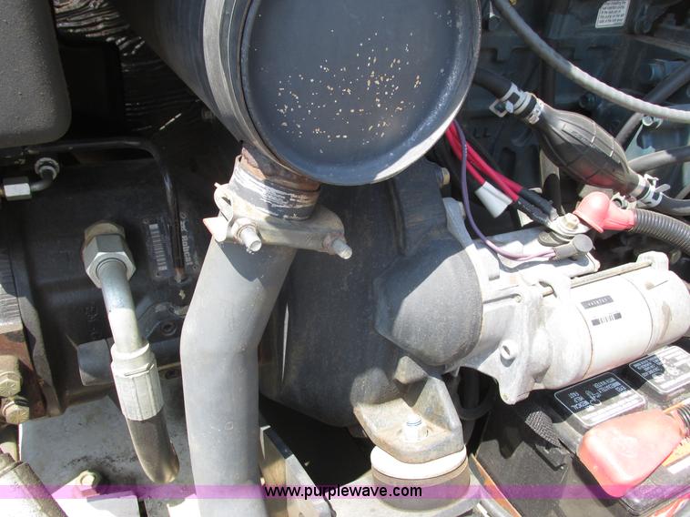 image for item I3955 2005 Bobcat 341G compact excavator