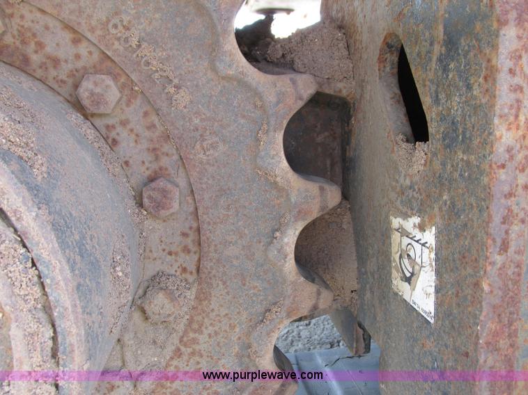 image for item I3955 2005 Bobcat 341G compact excavator