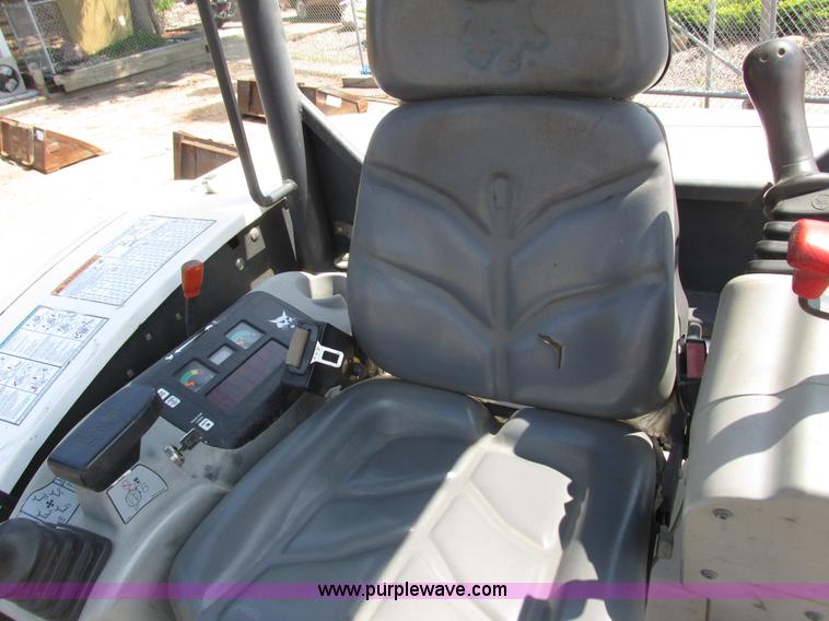 image for item I3955 2005 Bobcat 341G compact excavator
