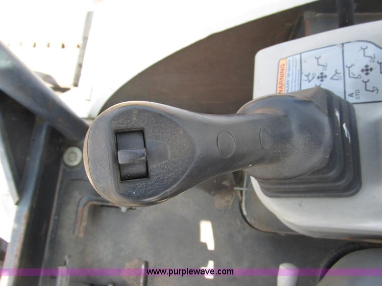 image for item I3955 2005 Bobcat 341G compact excavator