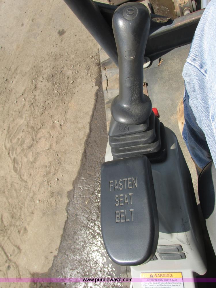 image for item I3955 2005 Bobcat 341G compact excavator