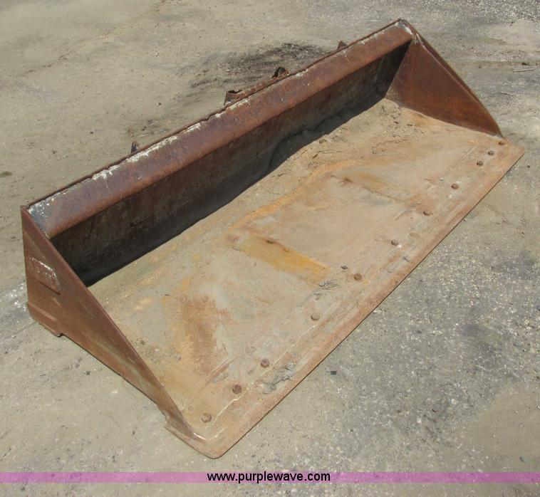 image for item I3956 80"W skid steer bucket