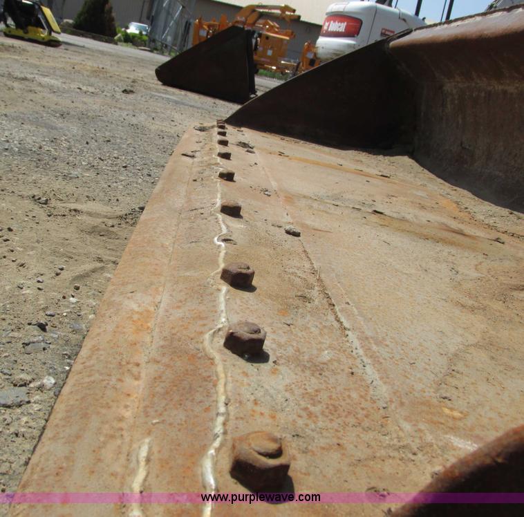 image for item I3956 80"W skid steer bucket