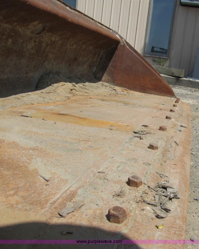 image for item I3956 80"W skid steer bucket