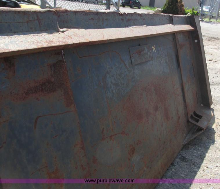 image for item I3958 68"W skid steer bucket