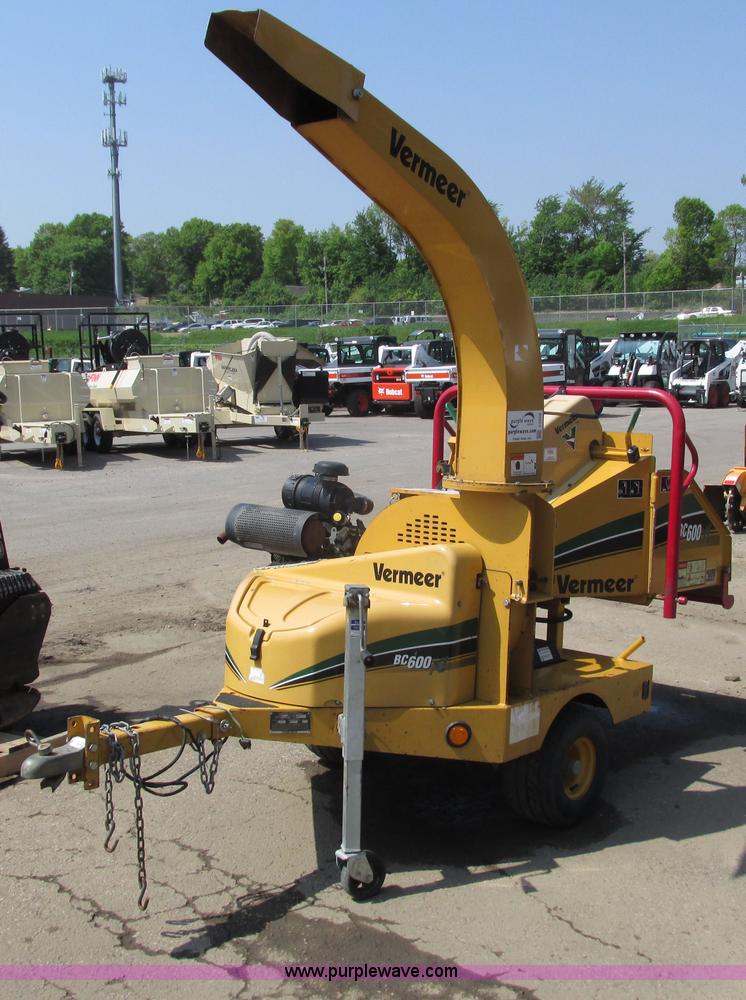 image for item I3966 2008 Vermeer BC600XL brush chipper