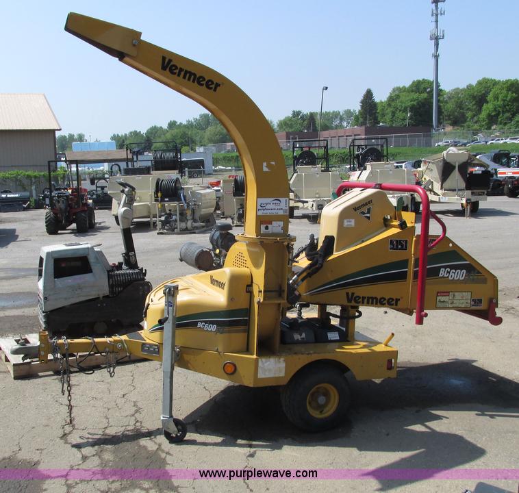 image for item I3966 2008 Vermeer BC600XL brush chipper