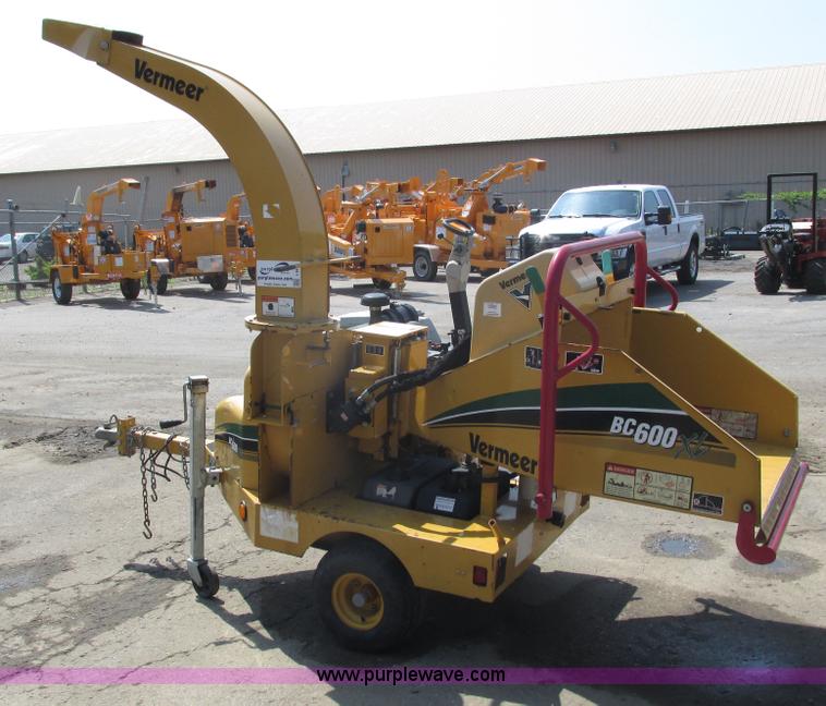 image for item I3966 2008 Vermeer BC600XL brush chipper