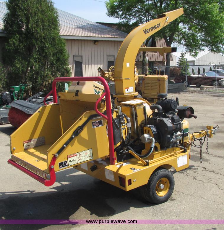 image for item I3966 2008 Vermeer BC600XL brush chipper