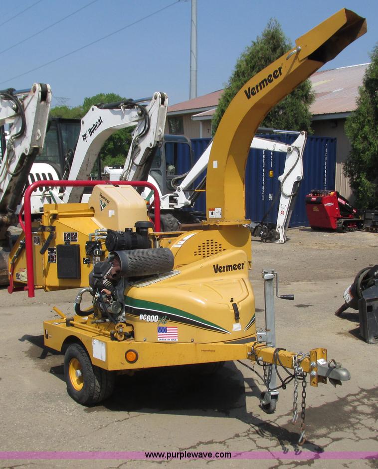 image for item I3966 2008 Vermeer BC600XL brush chipper