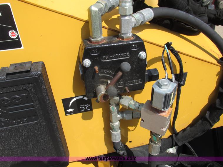 image for item I3966 2008 Vermeer BC600XL brush chipper