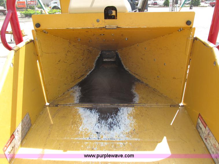 image for item I3966 2008 Vermeer BC600XL brush chipper