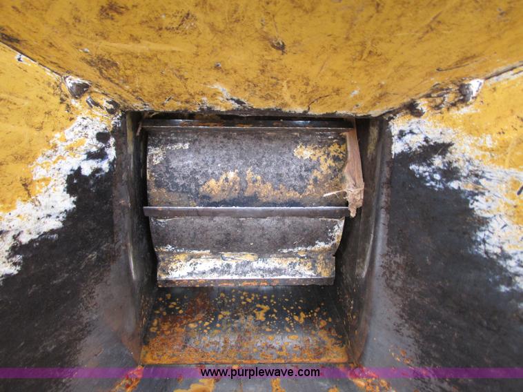 image for item I3966 2008 Vermeer BC600XL brush chipper