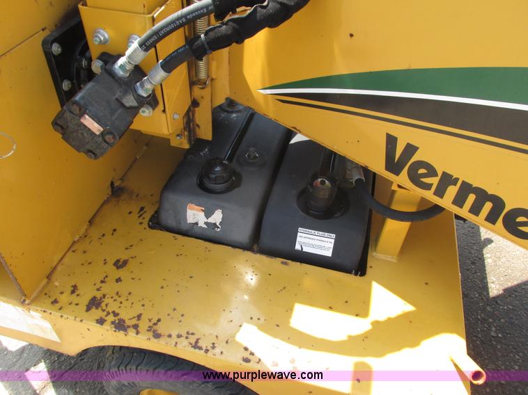 image for item I3966 2008 Vermeer BC600XL brush chipper