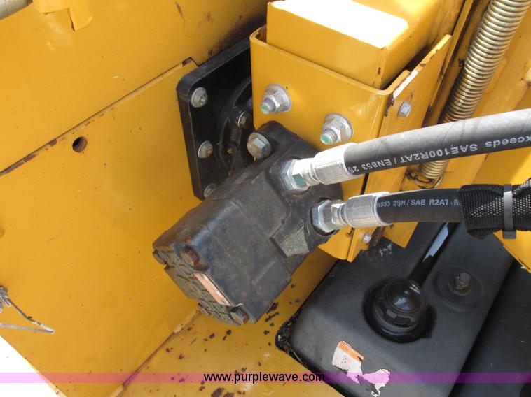 image for item I3966 2008 Vermeer BC600XL brush chipper