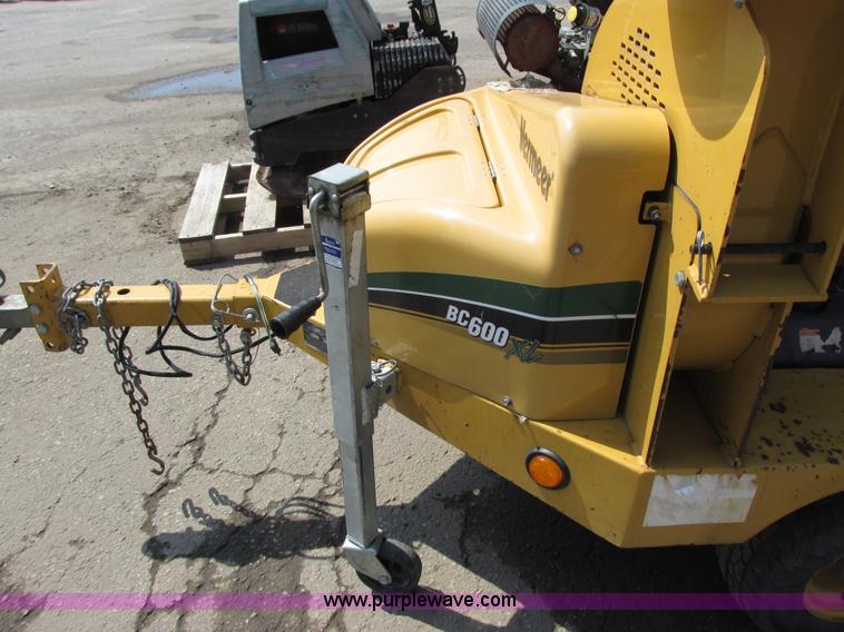 image for item I3966 2008 Vermeer BC600XL brush chipper