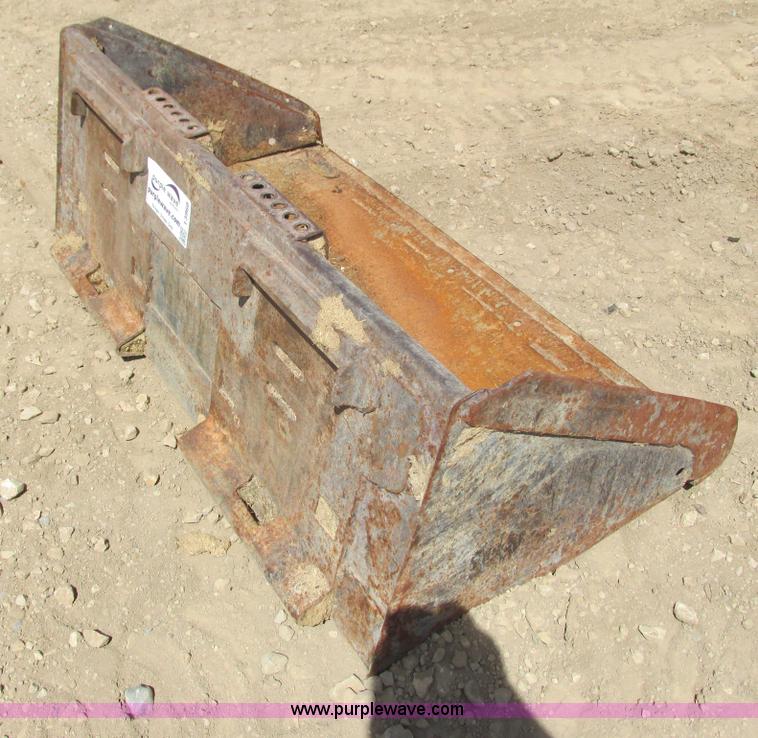 image for item I3968 Skid steer bucket