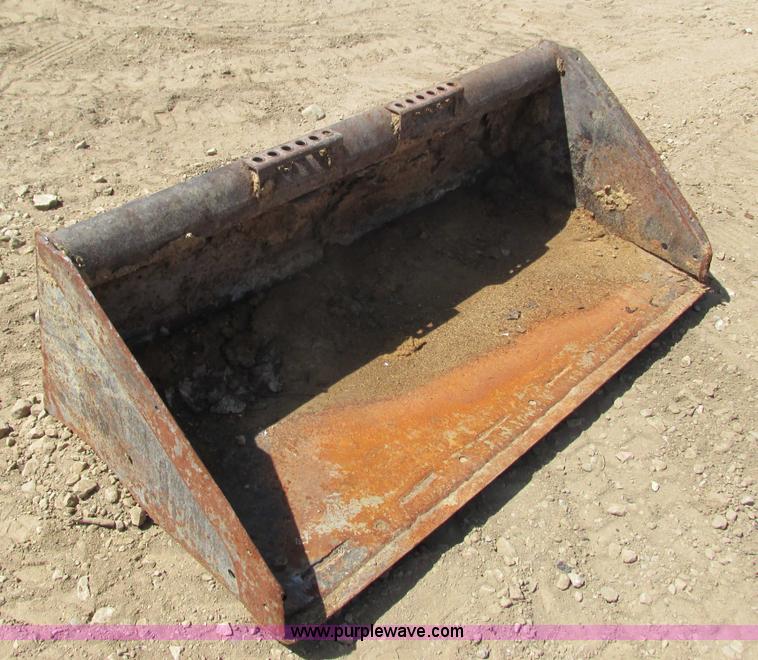 image for item I3968 Skid steer bucket